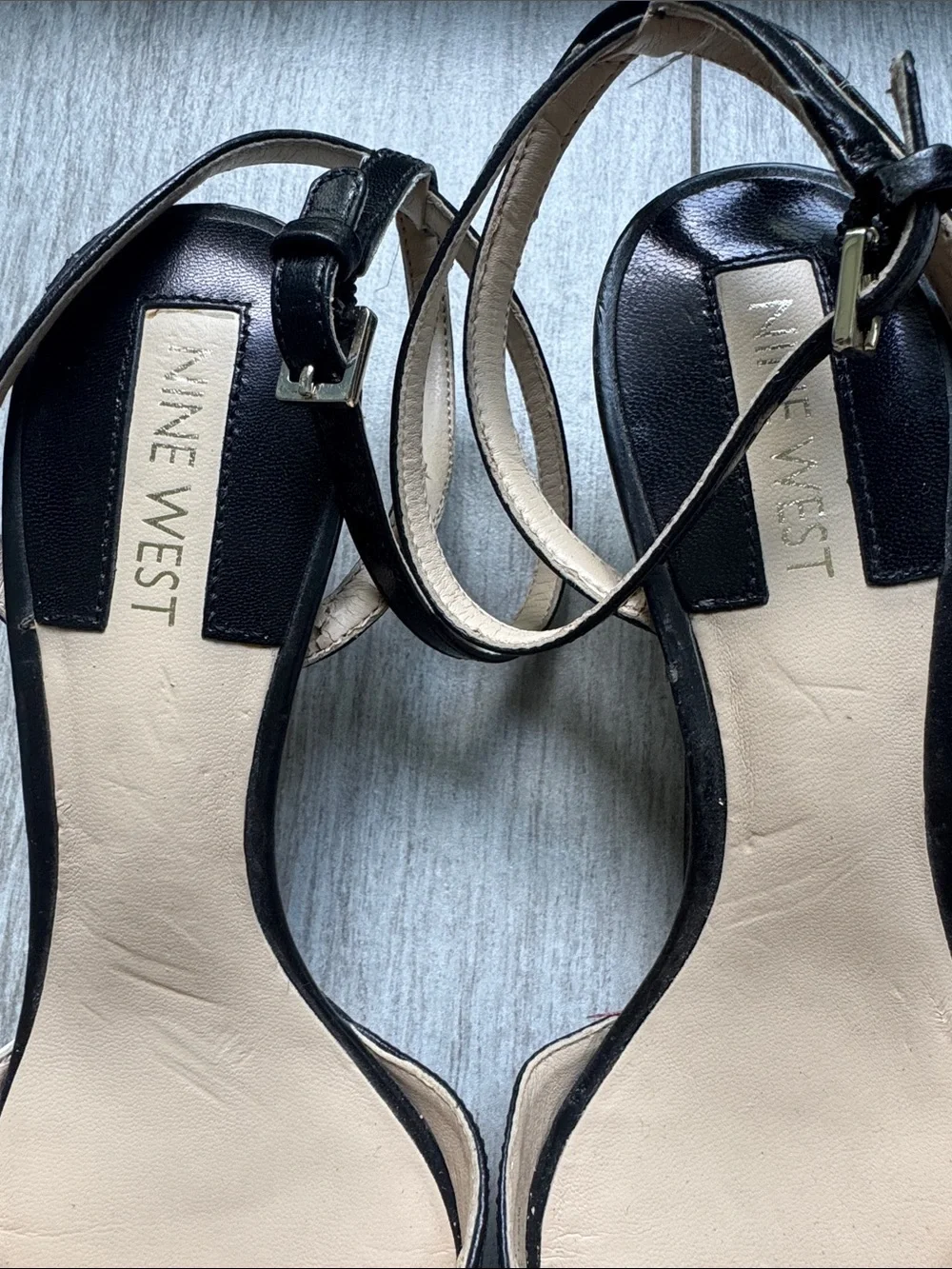 Nine West Black & White Pointed Toe Ankle Strap Heels vintage size 6.5